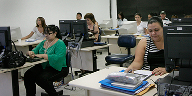 Turma é capacitada no laboratório da ESP-CE para utilização efetiva do Sistema Sinan-NET