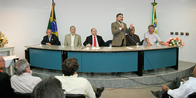 João Ananias destaca a participação de Arruda Bastos nas principais ações e projetos de sua gestão. João Ananias destaca a participação de Arruda Bastos nas principais ações e projetos de sua gestão.