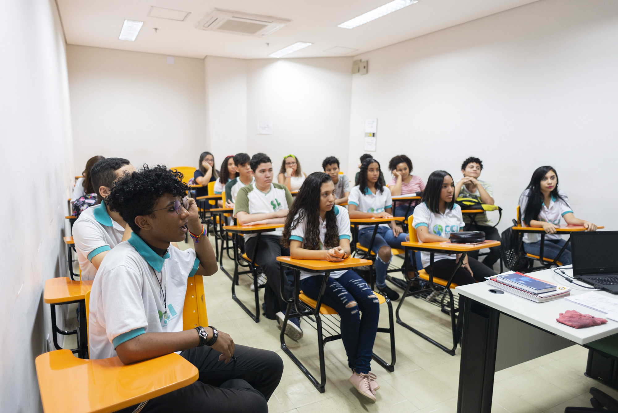 Governo suspende aulas presenciais até maio em todo o estado