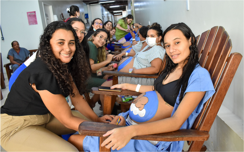 Residentes da ESP/CE desenvolvem atividade especial com gestantes do Hospital Geral Dr. César Cals